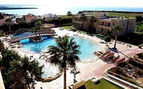 Panareti Coral Bay Hotel 3*